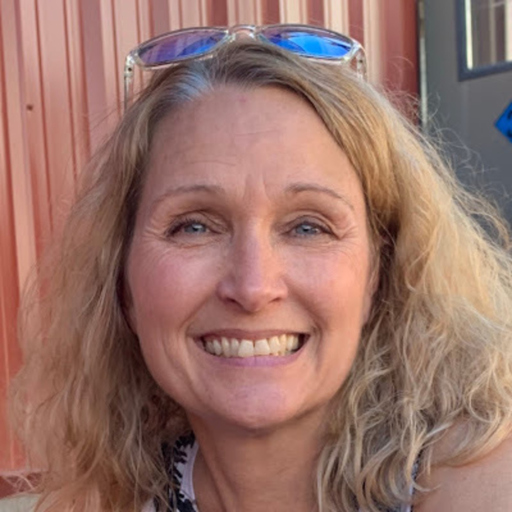 Meet your Posher, Lynette